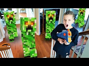 I Survived A Minecraft Creeper Mob 3