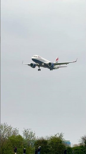 British airways Airbus A320 coming from Madrid to landing Heathrow Airport London