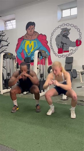 Easy leg workout for beginners #squatsworkout #legdayworkout