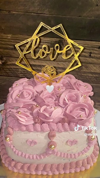 Mon 1er mini wedding cake 🥰 #weddingcake #vintagecake #flowercake #pourtoi