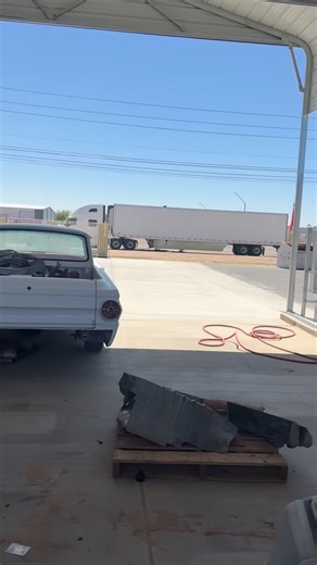 He took that sign too seriously 😅 #trucking #cdl | Trucker Pax