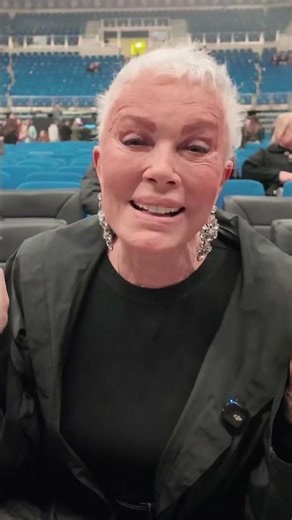 AZICIK KURTLARIMIZI DÖKELİM! 🥳💃| Semiramis Pekkan