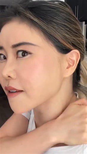 8K views · 104 reactions | Release forehead muscle knots for a smoother, lifted look. Overworked eyebrow and forehead muscles can form tiny knots that create tension and uneven expression. | Koko Face Yoga | Facebook