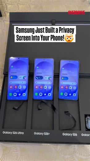 Samsung Galaxy S26 Ultra is using Samsung’s new M14 OLED panel, and it’s doing more than just improving brightness and colours. This panel now supports a built in privacy viewing mode. No separate screen protector. No physical filter. Just a toggle in the settings. Switch it on and the display narrows the viewing angles. From the front, everything looks sharp and clear. From the side, the screen darkens enough to stop people from casually reading your messages or emails. And that’s honestly usef