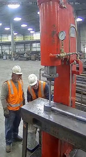 “Hydraulic press explosion caught on CCTV — workers escaped just seconds before impact 😨⚙️” #FactoryAccident #HydraulicPress #IndustrialSafety #CCTVFootage #EngineeringFailure #MachineExplosion #HeavyMachinery #RealFootage #FactoryLife #NearMiss | Real Hero Moments