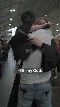 Watch U.S. Army Soldier Surprise His Air Force Veteran Mom at Her Graduation Ceremony 💛🎓