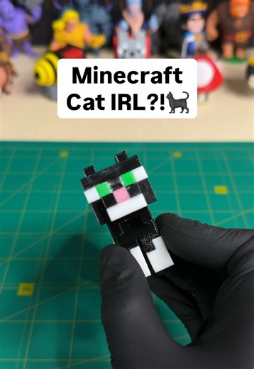 Watch This Incredible Minecraft Cat Come Together!