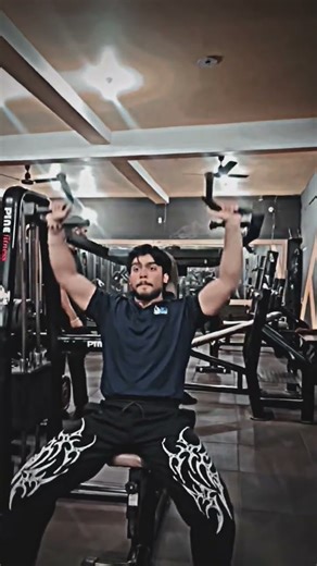 Full stack shoulder press 💀 #shoulderworkout #shoulderpress #fullstack