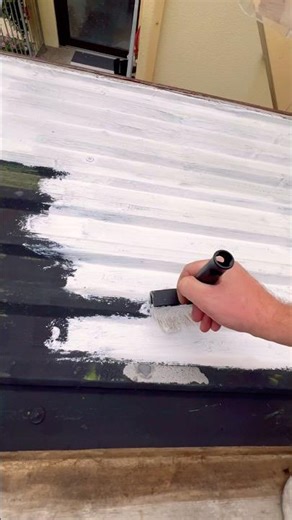 Applying waterproofing to the roof #applying #apply #waterproofing #workprocess #work #job #myjob