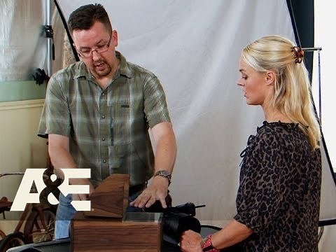 Storage Wars: Texas: Jenny Gets Her Camera Obscura Appraised (Season 3, Episode 12) | A&E