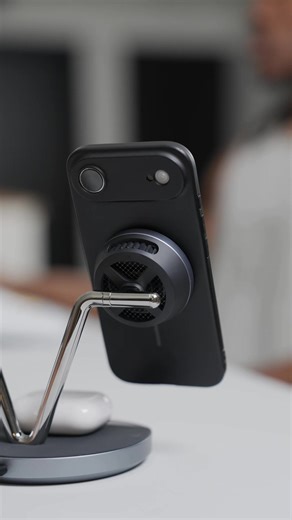 Fast Qi2 wireless charging without cooking your phone 😅 Interested in checking out any of these @AnkerOfficial chargers? use my bio 🔗 #qi2 #AnkerPrime #AnkerPrimeWirelessChargingStation #magsafe #iphoneaccessories