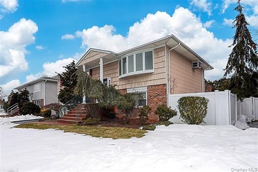860 Beckman Dr, North Bellmore, NY 11710 - MLS 968061 - Coldwell Banker