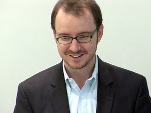 Narrating with Networks: Making Sense of Event Log Data with Socio-Technical Trajectories