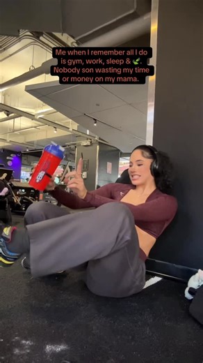 Ana on Instagram: "Living my best life 😝 Outfit from @gymshark @gymsharkwomen 🥰🥰 and it’s so tea I love the fit specially the sweats from the new cosy Luxe collection !! For a discount use code BODIEDBYANA Shaker bottle from @ehplabs super cutesy 🙌🏼 discount code BODIEDBYANA"