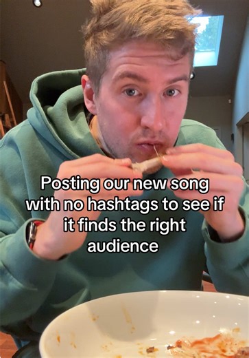 rareamericans (@rareamericans)’s video of Song Reactions