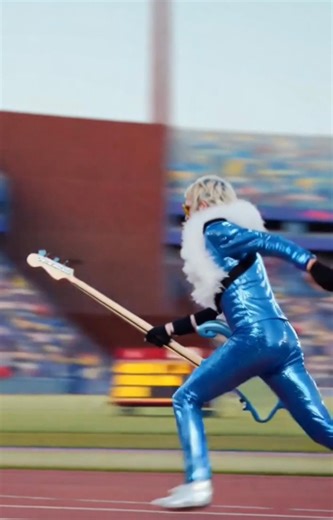 Other options for being a bassplayer 😅🏃 #bassplayer #bassguitar #AI #polevault #funnyvideos | Freekbass