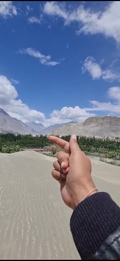 Finger Snapping Trend: Sound Effects & Creative Ideas