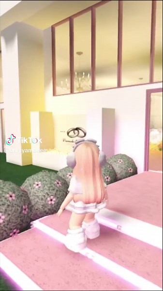 Wedding Party Bloxburg: Join the Fun This Sunday!