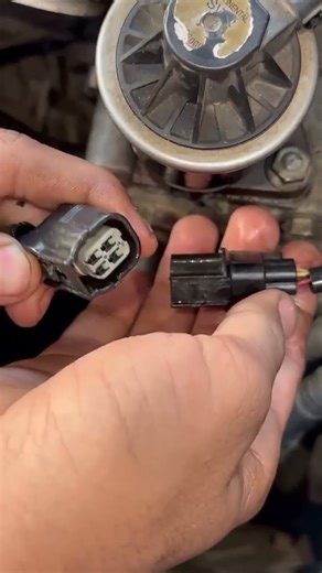 Oxygen Sensor Grip Lock Open #alsharifauto #sensor #mechanic #grip #repair #open #lock #oxygen