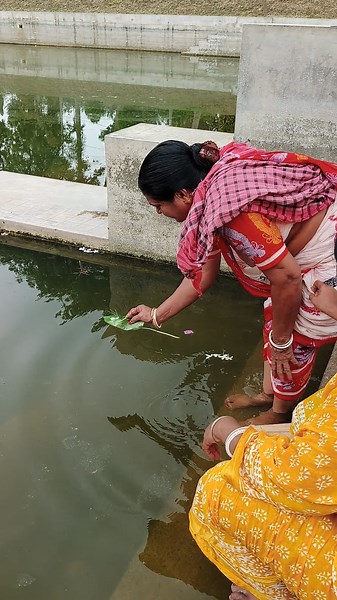 Going to the river to fetch water🏝️