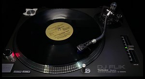 17 reactions | Reggie The Movemaker – Get Your Money Man (House Mix By Farley Jackmaster Funk) 1988 #foryoupage #djflik #fyp #acidhouse #housenation #housemusic #WBMX #hotmix5 #80shouse #farleyjackmasterfunk | DJ FLIK | Facebook