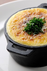 How to Make a Béchamel Sauce Video