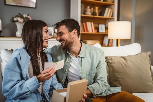 60 Funny Love Quotes for Her Straight From the Heart | LoveToKnow