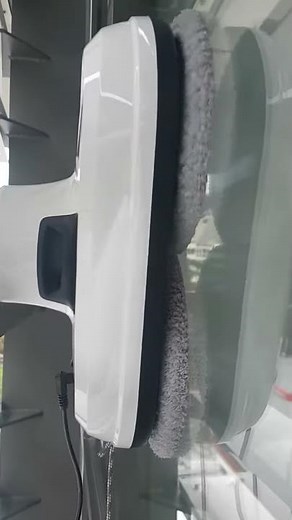 Robot laveur de vitres
