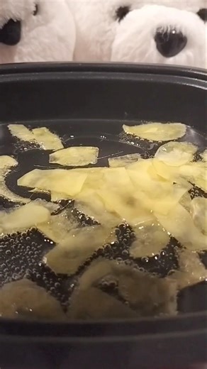 【一人暮らしの料理動画】自宅で簡単ポテトチップス🥔❗️