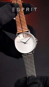 Elegan dan modern! ✨ ESPRIT FIFTY WOMEN ES1L065M0105 hadir dengan...