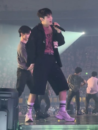 Seungmin Fancam: Stray Kids Performance Highlights