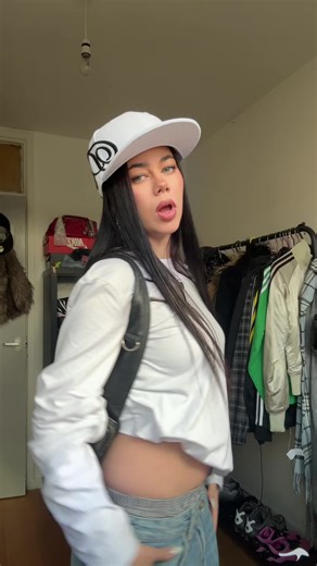 Bee (@beemoss_)’s videos with original sound - juliette