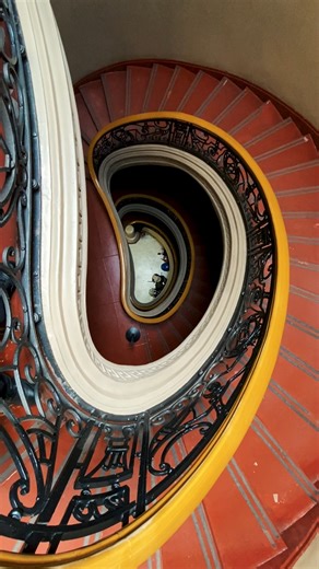 𝐑𝐞𝐚𝐝𝐲 𝐟𝐨𝐫 𝐬𝐨𝐦𝐞 𝐞𝐱𝐜𝐢𝐭𝐢𝐧𝐠 𝐧𝐞𝐰𝐬?📣📣📣 The Old Legislative Building, a Neoclassical masterpiece and now home to the National Museum of Fine Arts, is celebrating its centennial! In honor of this milestone and to celebrate National Arts Month, our 10:30 AM Sunday Joiners' tour this February will focus on the architecture of this historic building. This activity is 𝐟𝐫𝐞𝐞 and open to the 𝐟𝐢𝐫𝐬𝐭 𝟑𝟓 𝐰𝐚𝐥𝐤-𝐢𝐧 𝐫𝐞𝐠𝐢𝐬𝐭𝐫𝐚𝐧𝐭𝐬. Tour starts on 1 February! Come and