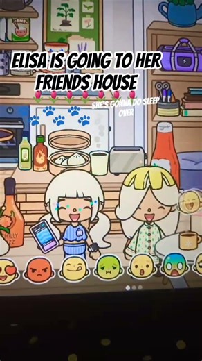 Elisa is doing sleep over in her friends house 🌙🌷🧊🐾🏡💅🏻