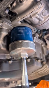 304K views · 4.1K reactions | replacing the oilfilter on this opel #mechanic #repair #opel #vauxhall #astra #oilchange #gm | Marius RBE | Facebook