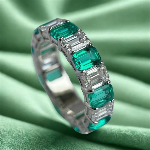 7.0 TCW Green and Colorless Emerald Fancy Moissanite Diamond Eternity Band - Etsy