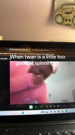 @Chloeii