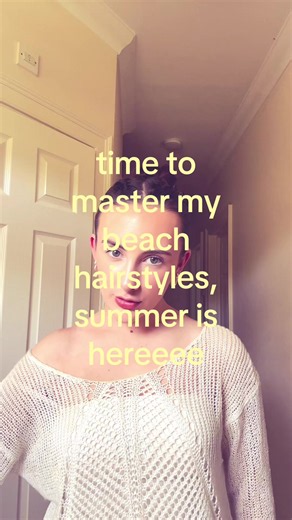 Beach Hairstyles Inspiration: Easy Summer Looks