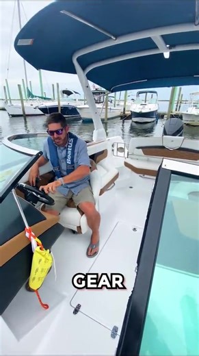 Boating Basics for Beginners: Steer, then gear! 🚤 #boating #learntoboat #boatingtips #boating101 #highlandsnj #bridgemarina Four Winns Boats | Bridge Marina, Inc.