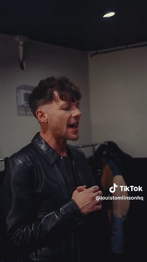 Jump The Gun Warms Up Louis Tomlinson for NYC Live Performance
