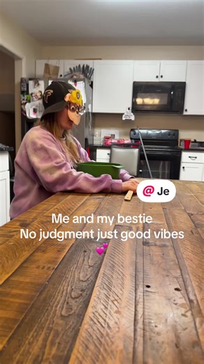 No judging here we all got issues… #bestie #tiktok #fyp #vibes #memories @🦋Jess🦋