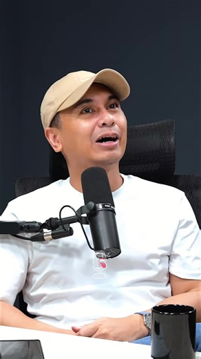 Outlook 2026: Optimis, tapi tetap hati-hati! Cash buffer (2000 USD) bikin tenang, kurangi stress & bantu berpikir jernih. Source: Youtube Raditya Dika #reels #fyp #insta #videoshorts #keuangan