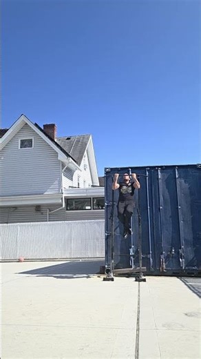 ⚡️Starting the day one chin-up at a time 💪🌅” #viral #motivation #fitnessinspiration #gymmotivation
