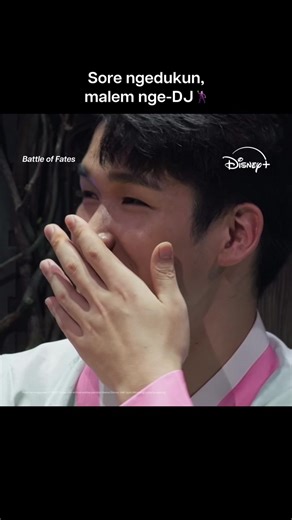 Seharian udah stres, malemnya keluar bentar biar waras 😆 #BattleofFates, streaming sekarang di #DisneyPlusID.