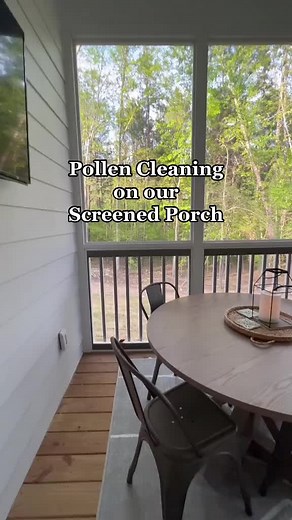 Best Ways to Clean Screens on a Screened Porch