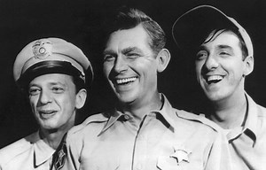 Jim Nabors, TV’s homespun Gomer Pyle and singer, dies at 87