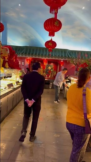 Inside a Mandarin Chinese Restaurant! 🍜✨ Authentic Flavors & Stunning Decor! #Shorts