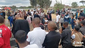 You don't need be a Rocket scientist to figure this funeral out. KLOPS OU WAT DOOD IS. Eending die Pastor is I voorlooper vir sy mense #klopse | Jimmy Dekock