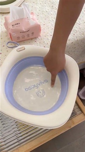 Top Maternity Bag Must-Have: 3-Piece Folding Washbasin Set