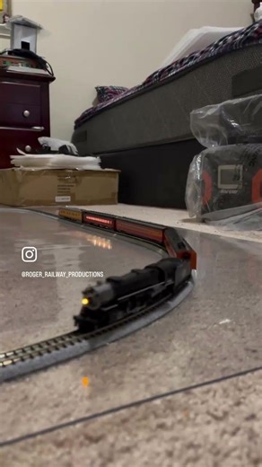 1986’s New Year’s Special #kato #nscale #railroad #modelrailroad #steamtrain